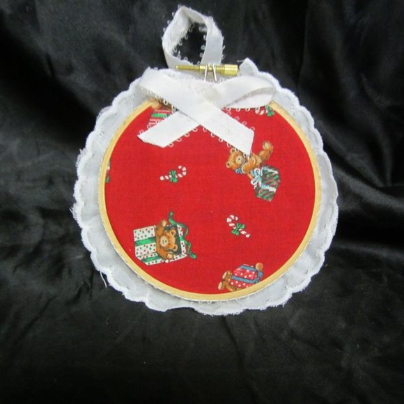 VTG ROUND EMBROIDERY HOOP WALL ART HOLIDAY MOTIF, 3 SET DIFFERENT SIZES - Picture 5 of 6